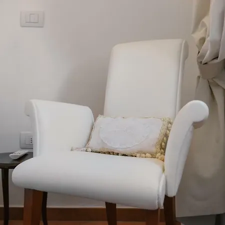 בית הארחה Bb Porta Augustea - 3*