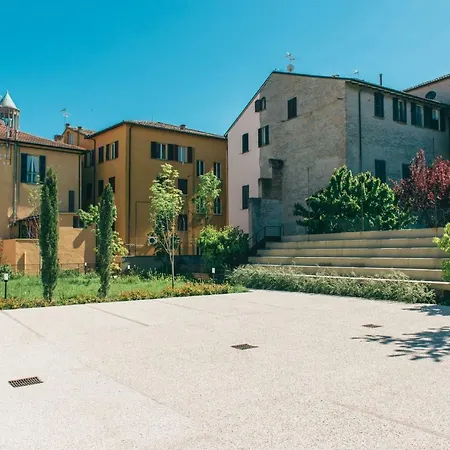 بيت ضيافة Bb Porta Augustea - 3*
