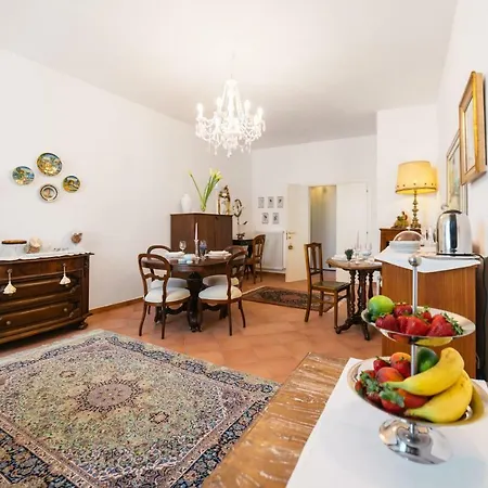 Bb Porta Augustea - Affittacamere